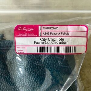 Thirty-one City Chic Tote/Peacock Pebble